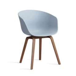 About a chair AAC 22 - pied bois