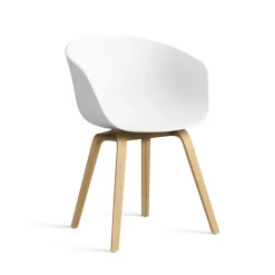 About a chair AAC 22 - pied bois