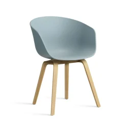 About a chair AAC 22 - pied bois