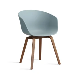 About a chair AAC 22 - pied bois