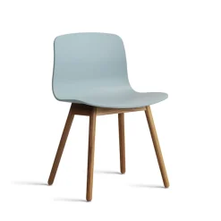 About a chair pieds bois AAC 12