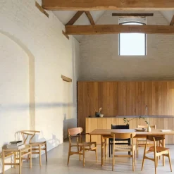 CH24 "The Wishbone Chair"