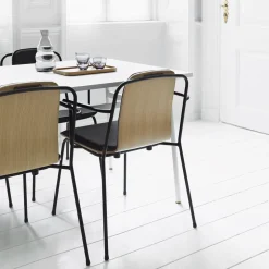 Chaise avec accoudoirs Studio