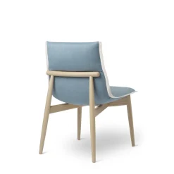E004 Embrace Chair