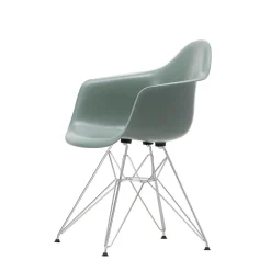 Eames Fiberglass Armchair DAR