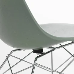 Eames Fiberglass Side Chair LSR