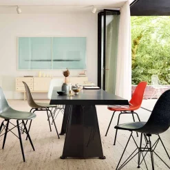 Eames Fiberglass Side Chair DSX