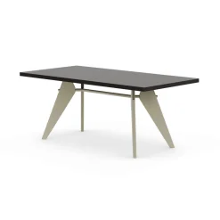 Em Table