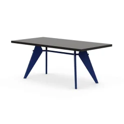 Em Table