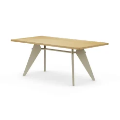 Em Table