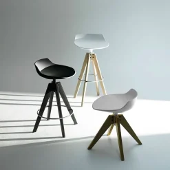 Flow Stool chêne massif