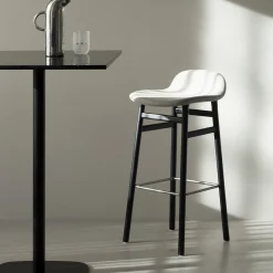 Form Barstool - Noyer