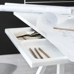 Height-Adjustable conference table