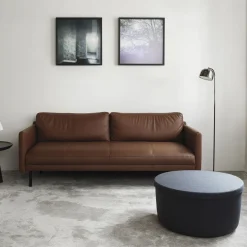 Hide storage pouf