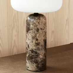 Kin table lamp