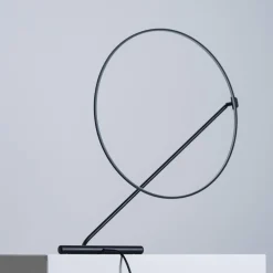 Lampe à poser Poise