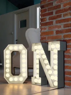 Lampes de Sol Vegaz - Lettre C (Outlet)