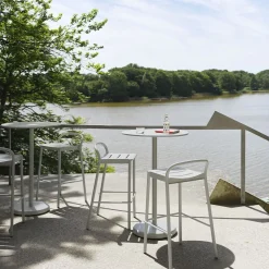 Mange-debout Rond Linear Steel