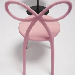 Ribbon chair