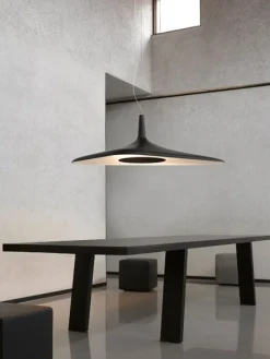 Soleil Noir Suspension