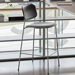 Tabouret de bar soft edge P10 avec revêtement