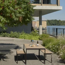 Ville Dining Table AV25/AV26