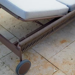 Weave chaise longue